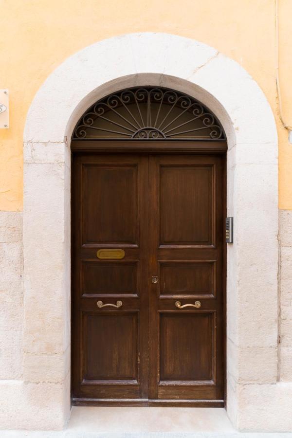 Guendalina Sweet Home - La Casetta Di Guendalina Trani Bagian luar foto