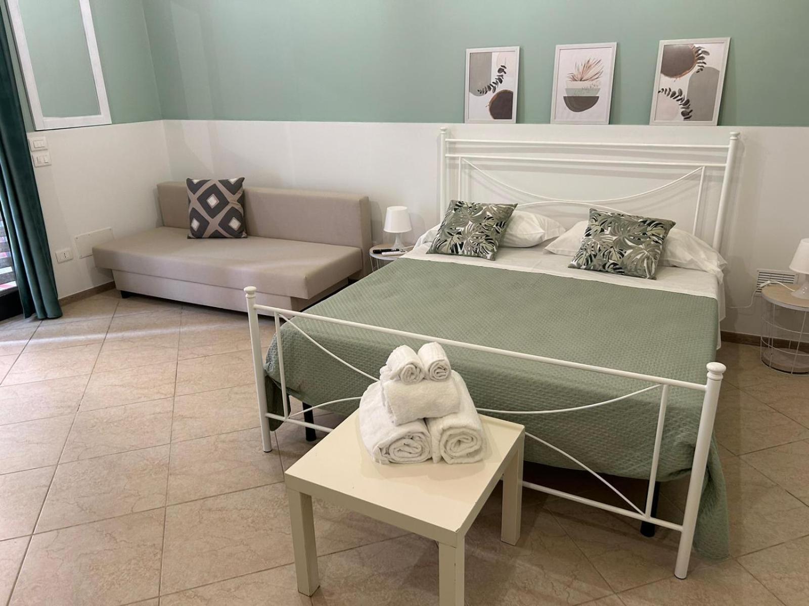 Guendalina Sweet Home - La Casetta Di Guendalina Trani Bagian luar foto
